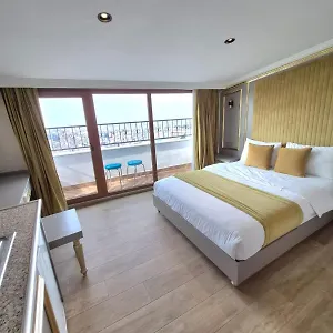 Taksim La Marino Апарт-отель